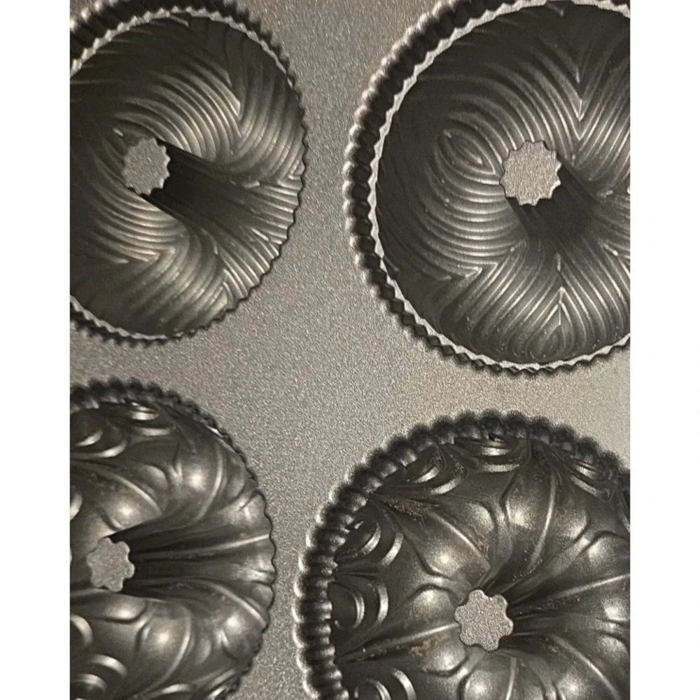 Nordic Ware Garland 6 Mini Bundt Cupcake Cakelet Pan Non-Stick Cast Aluminum USA